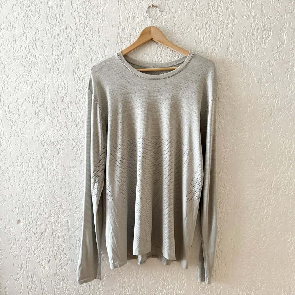 lululemon athletica Long Sleeve Tee in Light Gray - Picture 3 of 10
